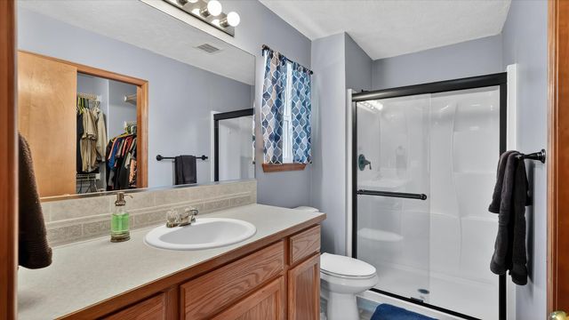 17821 N Colfax St, Colbert, WA 99005