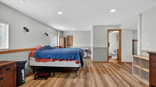 17821 N Colfax St, Colbert, WA 99005