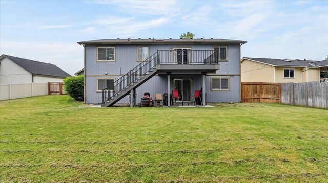 17821 N Colfax St, Colbert, WA 99005