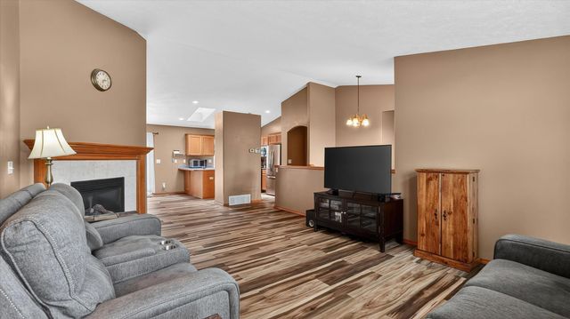 17821 N Colfax St, Colbert, WA 99005