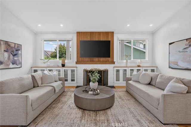 17361 Alta Vista, Huntington Beach, CA 92647