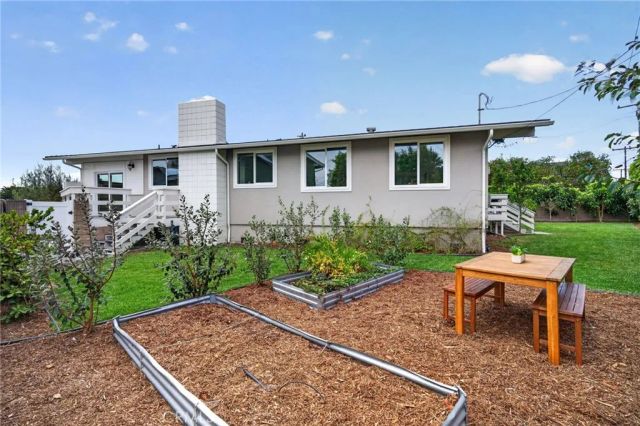 17361 Alta Vista, Huntington Beach, CA 92647