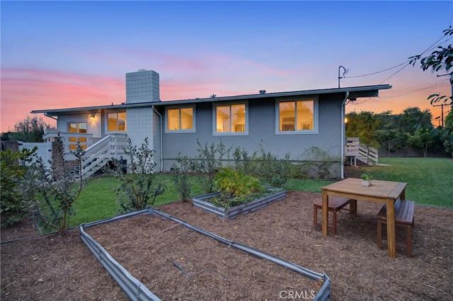 17361 Alta Vista, Huntington Beach, CA 92647