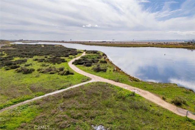 17361 Alta Vista, Huntington Beach, CA 92647