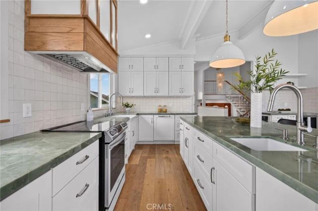 17361 Alta Vista, Huntington Beach, CA 92647
