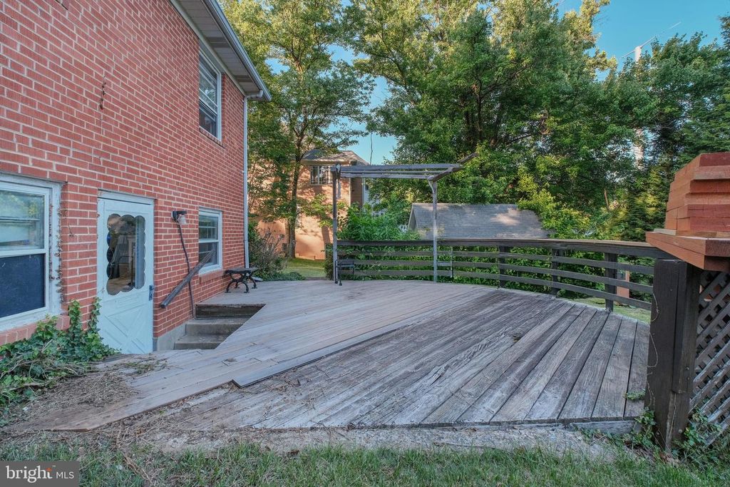 2125 MCKAY ST, Falls Church, VA 22043