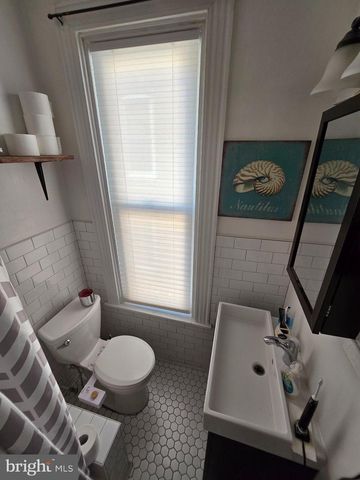 356 E CHESTNUT ST, Lancaster, PA 17602
