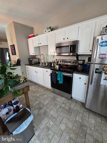 356 E CHESTNUT ST, Lancaster, PA 17602