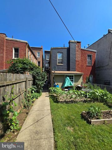 356 E CHESTNUT ST, Lancaster, PA 17602