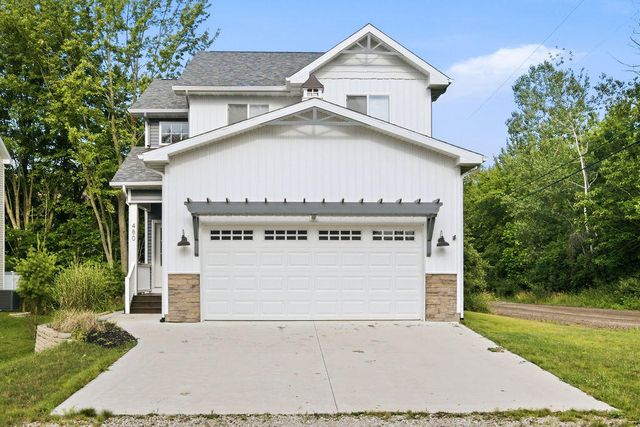 480 McMullan Way, Casco Twp, MI 49090