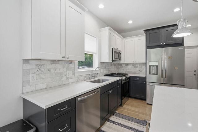 480 McMullan Way, Casco Twp, MI 49090