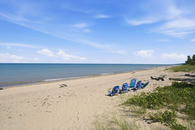 480 McMullan Way, Casco Twp, MI 49090