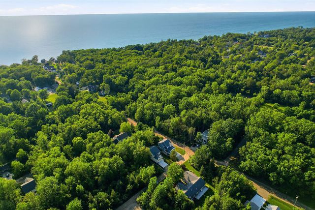 480 McMullan Way, Casco Twp, MI 49090