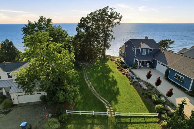 480 McMullan Way, Casco Twp, MI 49090