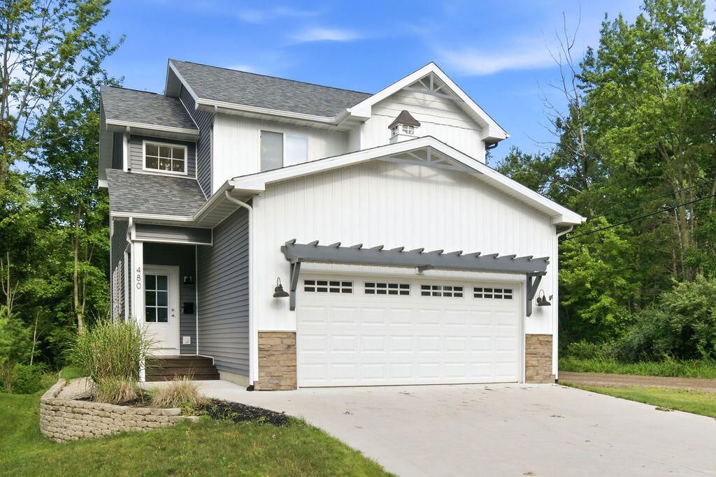 480 McMullan Way, Casco Twp, MI 49090