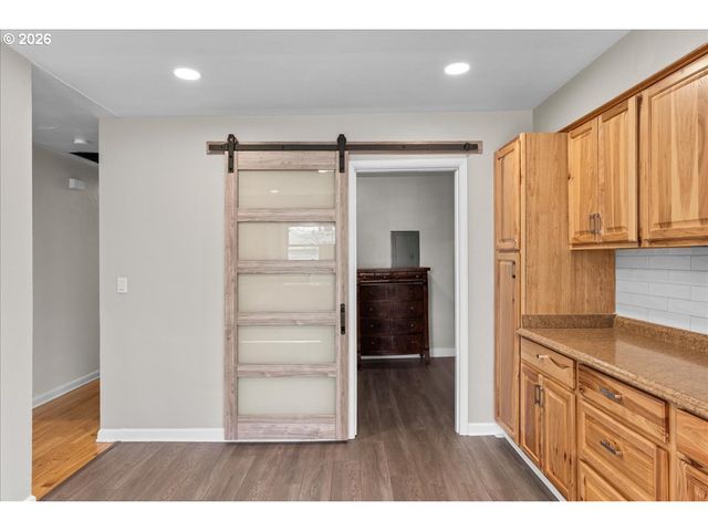 1725 GRANT St Ne, Salem, OR 97301