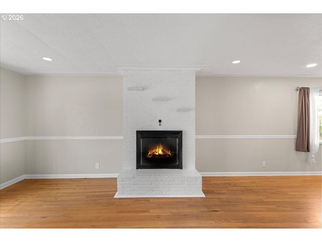 1725 GRANT St Ne, Salem, OR 97301