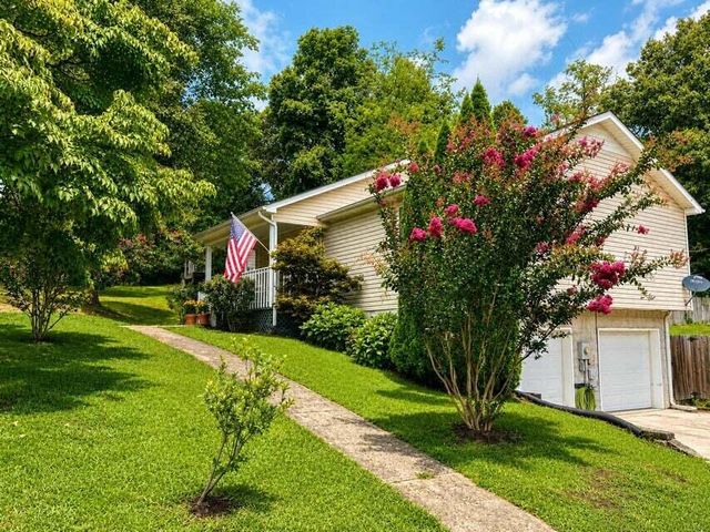 240 SE Bell Street SE, Cleveland, TN 37323