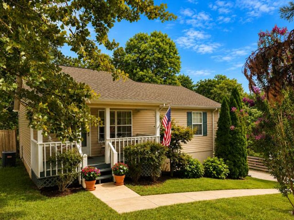 240 SE Bell Street SE, Cleveland, TN 37323