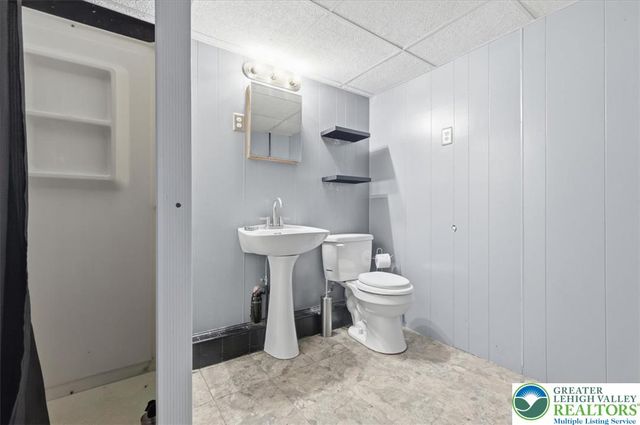 520 Highland Hill Road, Jim Thorpe Boro, PA 18235