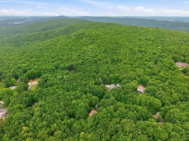520 Highland Hill Road, Jim Thorpe Boro, PA 18235