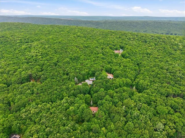 520 Highland Hill Road, Jim Thorpe Boro, PA 18235