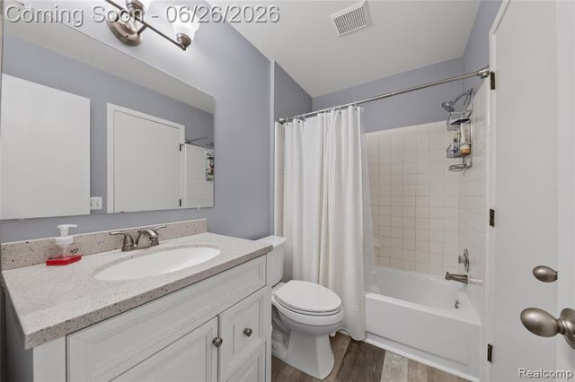 378 Spring Brooke Drive 40, Brighton, MI 48116