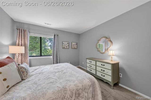 378 Spring Brooke Drive 40, Brighton, MI 48116