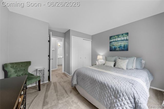 378 Spring Brooke Drive 40, Brighton, MI 48116