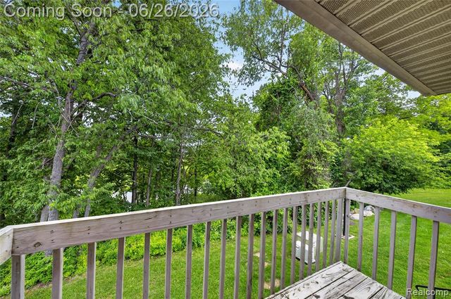 378 Spring Brooke Drive 40, Brighton, MI 48116
