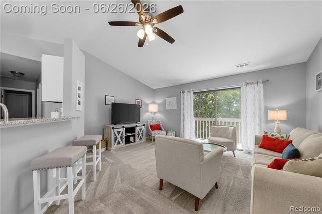 378 Spring Brooke Drive 40, Brighton, MI 48116