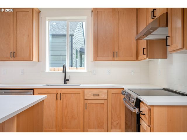 1126 Ne 84th Ave, Portland, OR 97220