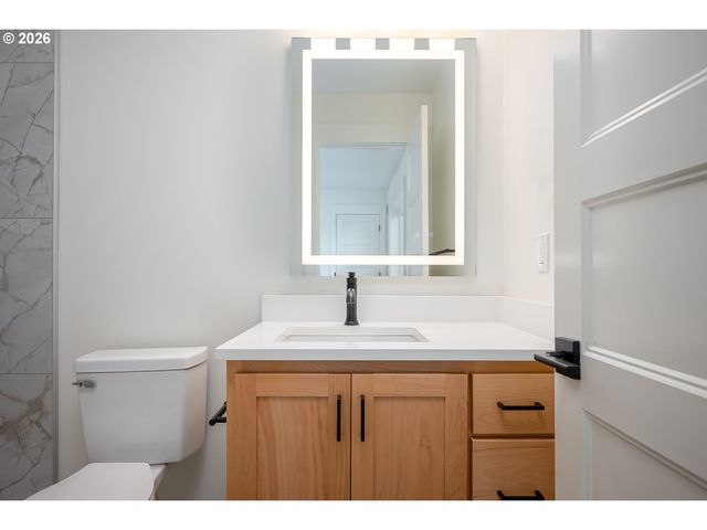 1126 Ne 84th Ave, Portland, OR 97220