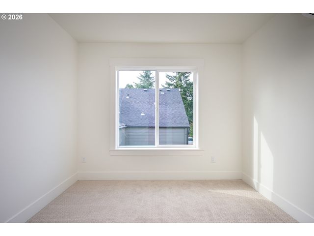 1126 Ne 84th Ave, Portland, OR 97220