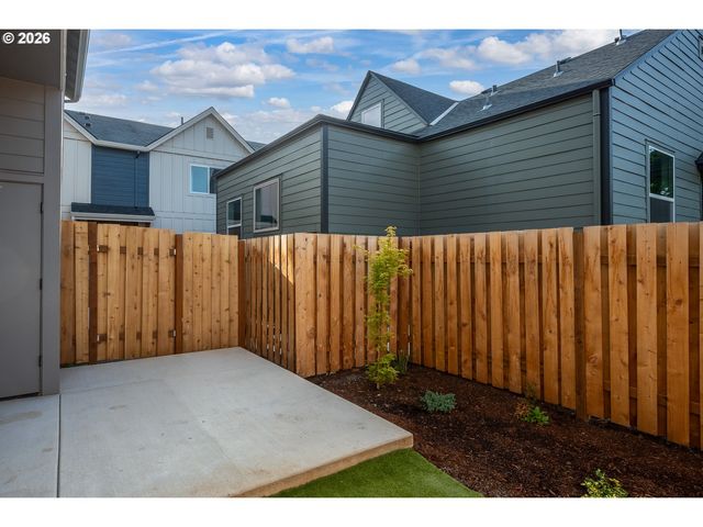 1126 Ne 84th Ave, Portland, OR 97220