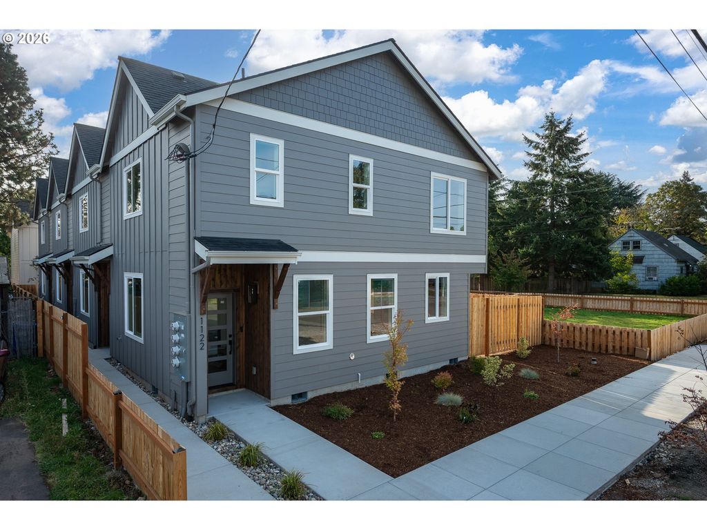 1126 Ne 84th Ave, Portland, OR 97220