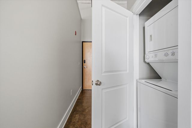 319 Campbell Ave SW Apt 104, Roanoke, VA 24016