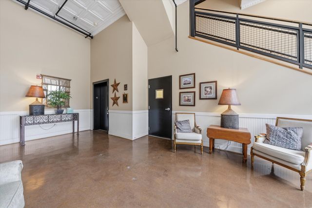 319 Campbell Ave SW Apt 104, Roanoke, VA 24016