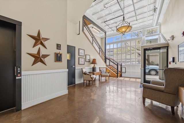 319 Campbell Ave SW Apt 104, Roanoke, VA 24016