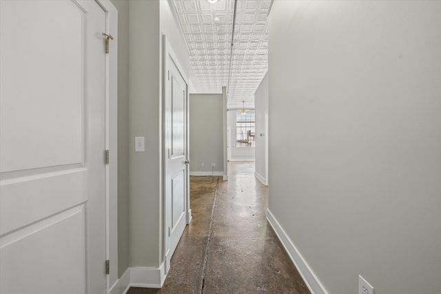 319 Campbell Ave SW Apt 104, Roanoke, VA 24016