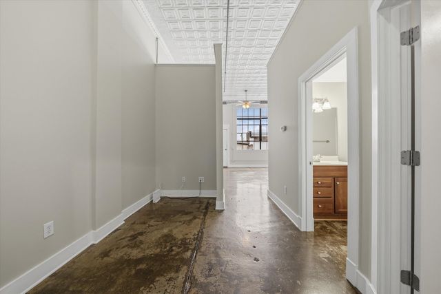 319 Campbell Ave SW Apt 104, Roanoke, VA 24016