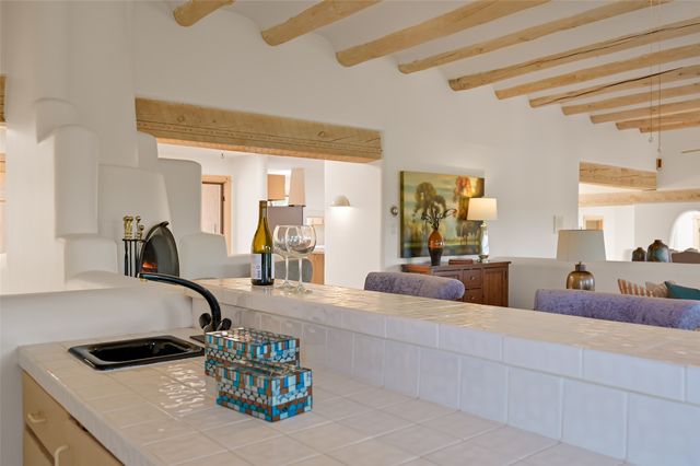 206 Calle Melitta, Santa Fe, NM 87505
