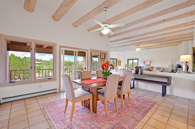 206 Calle Melitta, Santa Fe, NM 87505