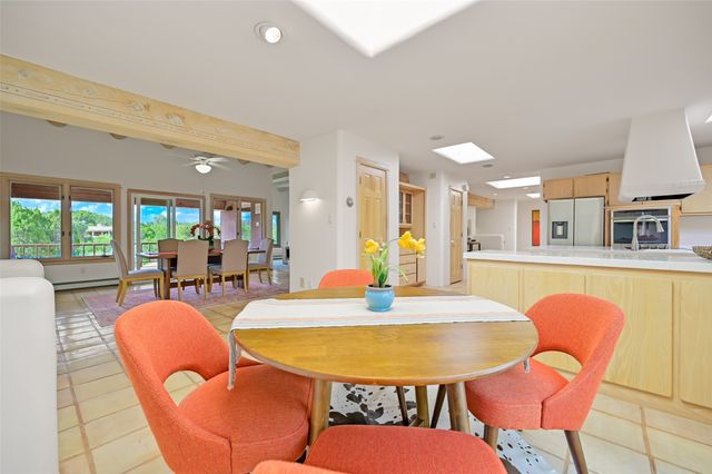 206 Calle Melitta, Santa Fe, NM 87505