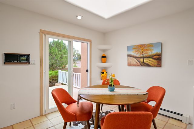 206 Calle Melitta, Santa Fe, NM 87505
