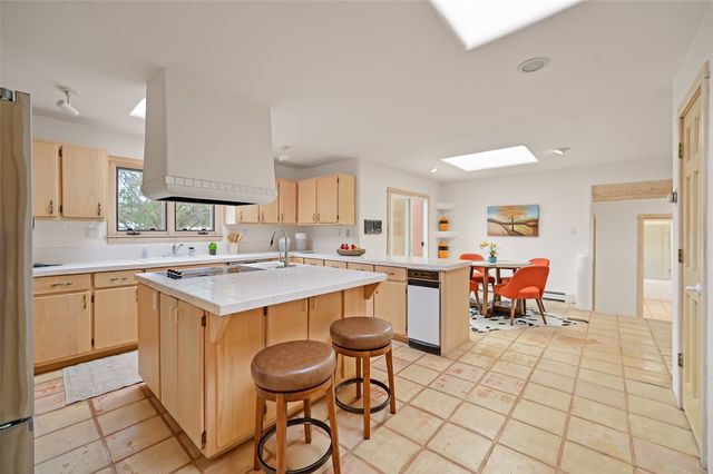 206 Calle Melitta, Santa Fe, NM 87505