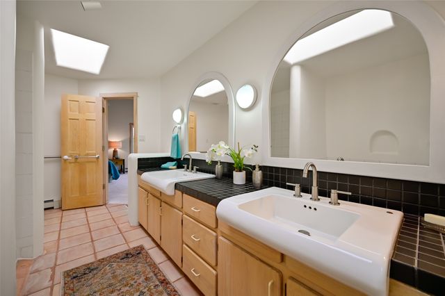 206 Calle Melitta, Santa Fe, NM 87505