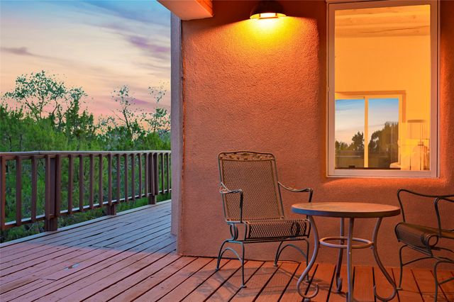 206 Calle Melitta, Santa Fe, NM 87505