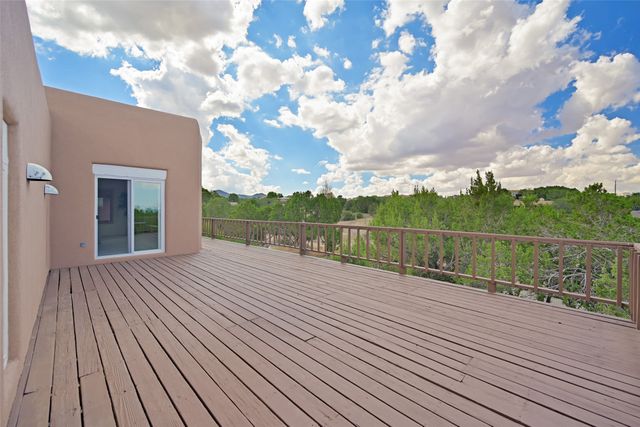 206 Calle Melitta, Santa Fe, NM 87505