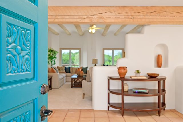 206 Calle Melitta, Santa Fe, NM 87505